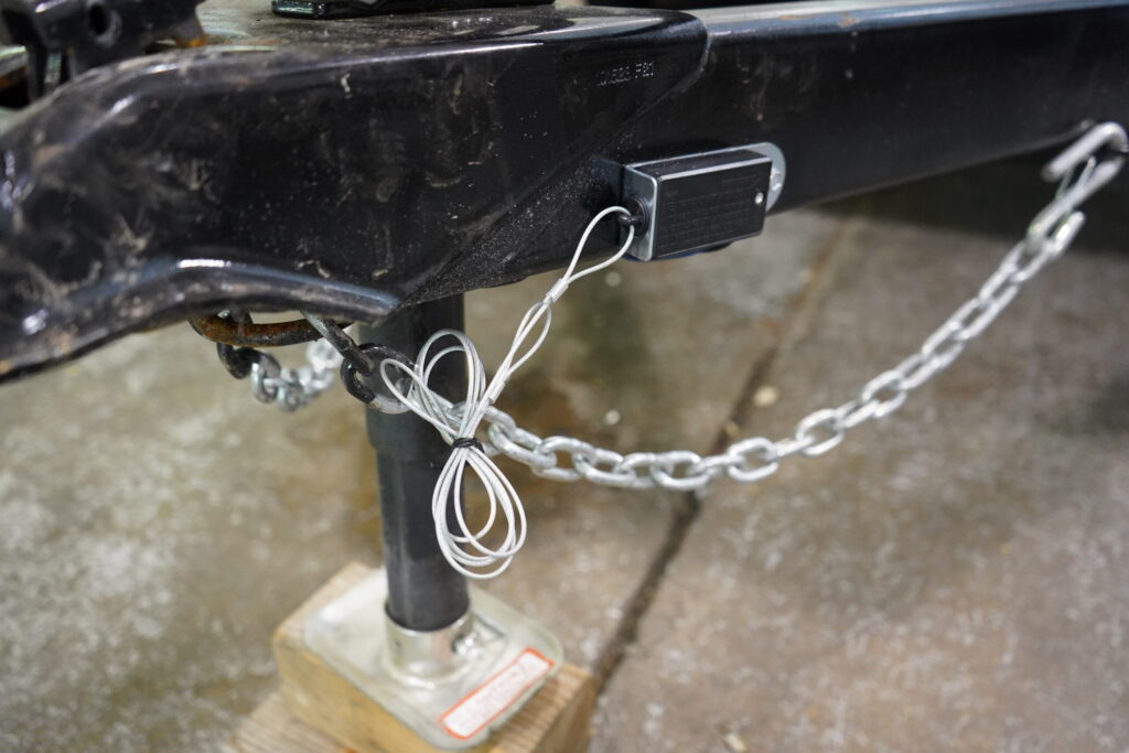 2026 NEW Govi 7' x 16' Seamless trailer hitch hardware.